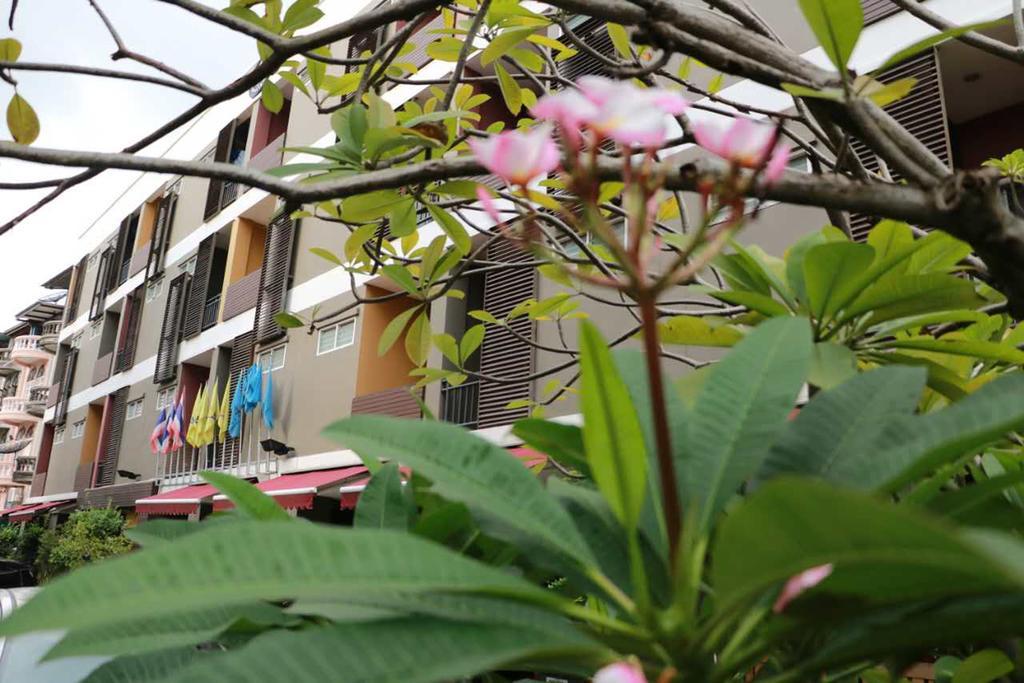Namnon Place Nonthaburi Exterior photo